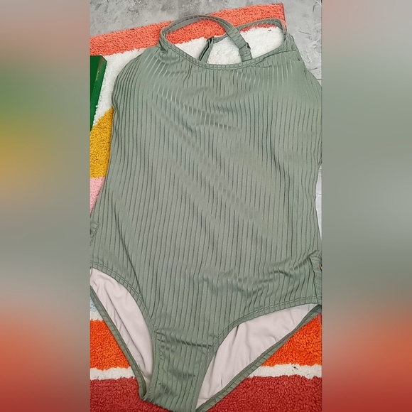 Aqua Couture Women's Size 1X Olive Green Ribbed One Piece Swim Suit Beachy - Picture 9 of 9